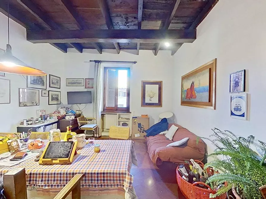 Immagine 3 di Appartamento in vendita  in via Garibaldi a Roma