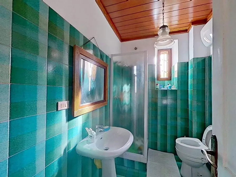 Immagine 11 di Appartamento in vendita  in via Garibaldi a Roma