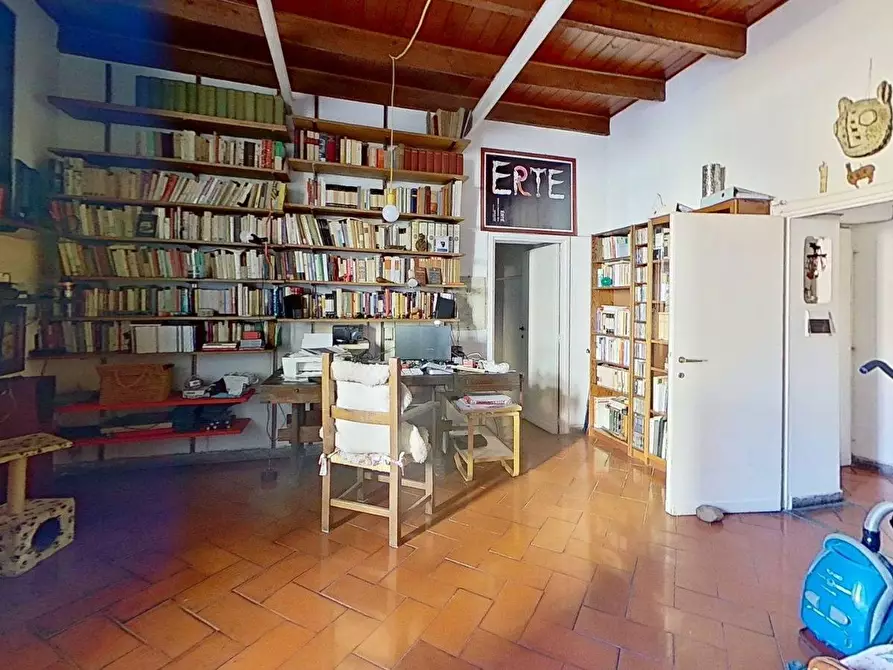 Immagine 3 di Appartamento in vendita  in via Garibaldi a Roma