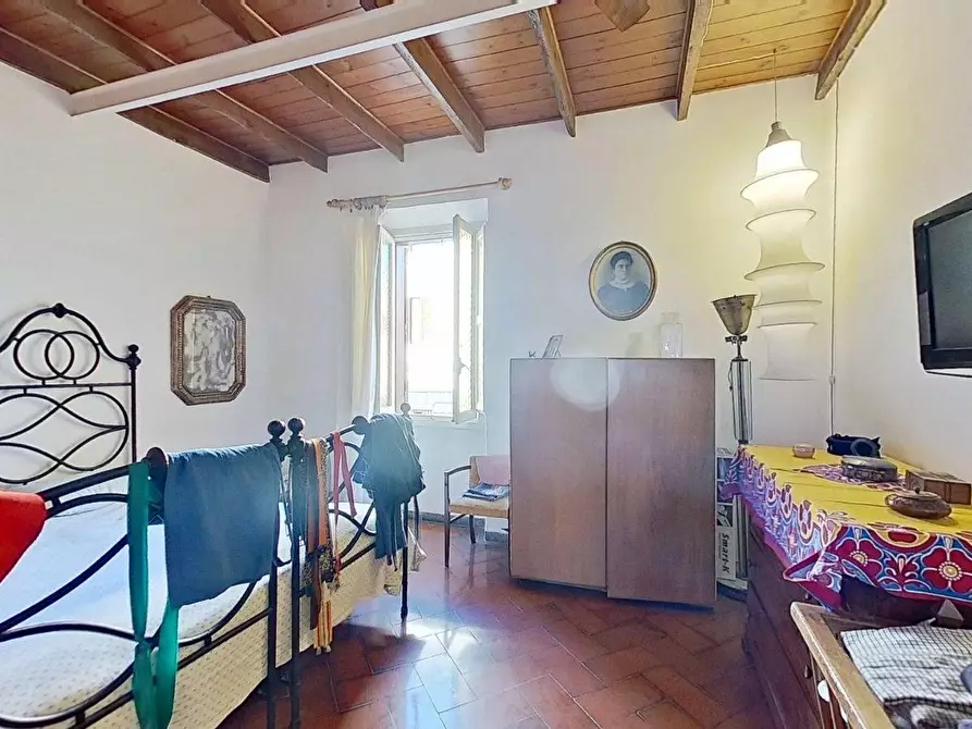 Immagine 8 di Appartamento in vendita  in via Garibaldi a Roma