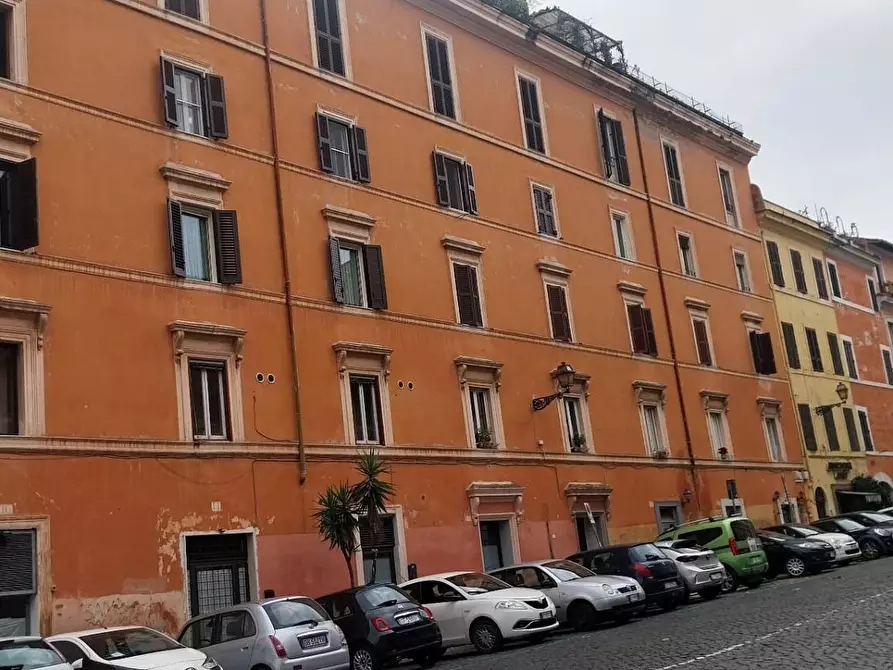 Immagine 16 di Appartamento in vendita  in via Garibaldi a Roma