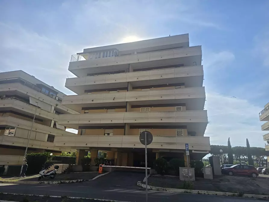 Immagine 30 di Appartamento in vendita  in via Raoul Chiodelli 65 a Roma