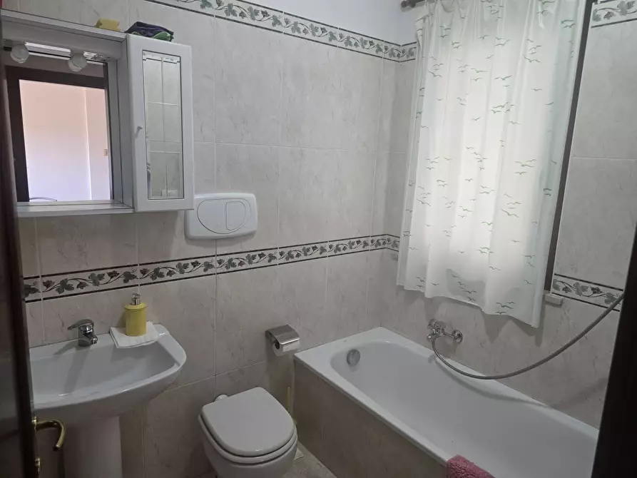 Immagine 12 di Appartamento in vendita  in via Raoul Chiodelli 65 a Roma