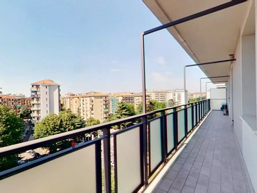 Immagine 5 di Appartamento in vendita  in Viale Legioni Romane 23 a Milano