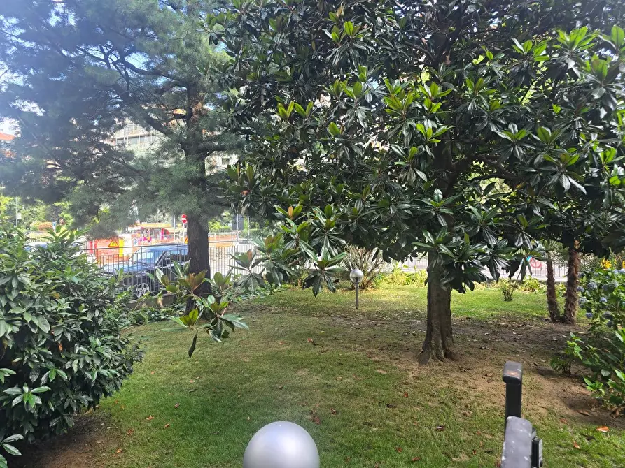 Immagine 8 di Appartamento in vendita  in Viale Legioni Romane 23 a Milano