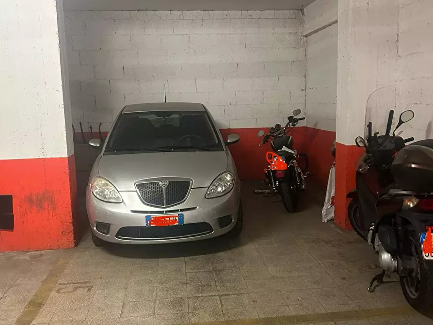 Immagine 2 di Box auto in vendita  in via Fiume Bianco 130 a Roma