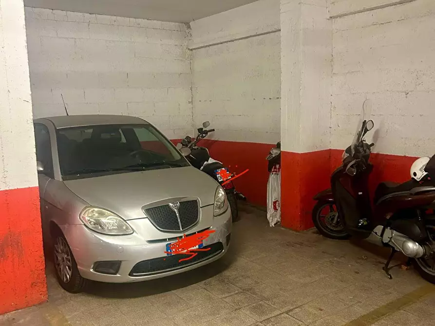 Immagine 3 di Box auto in vendita  in via Fiume Bianco 130 a Roma