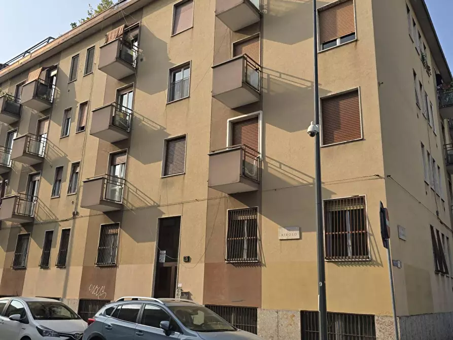 Immagine 17 di Appartamento in vendita  in Via Airolo 25 a Milano