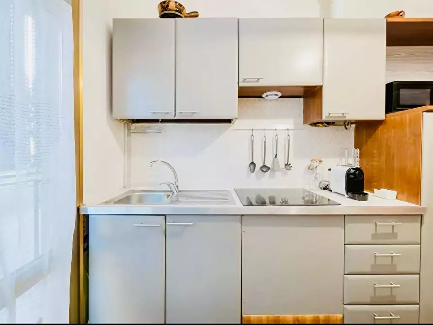 Immagine 1 di Camera in affitto  in Via Degli Abeti 15 a Milano