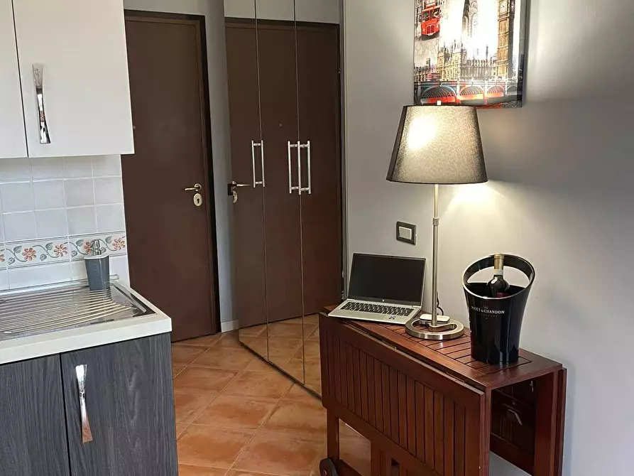 Immagine 7 di Appartamento in vendita  in via Nino Taranto 61 a Roma