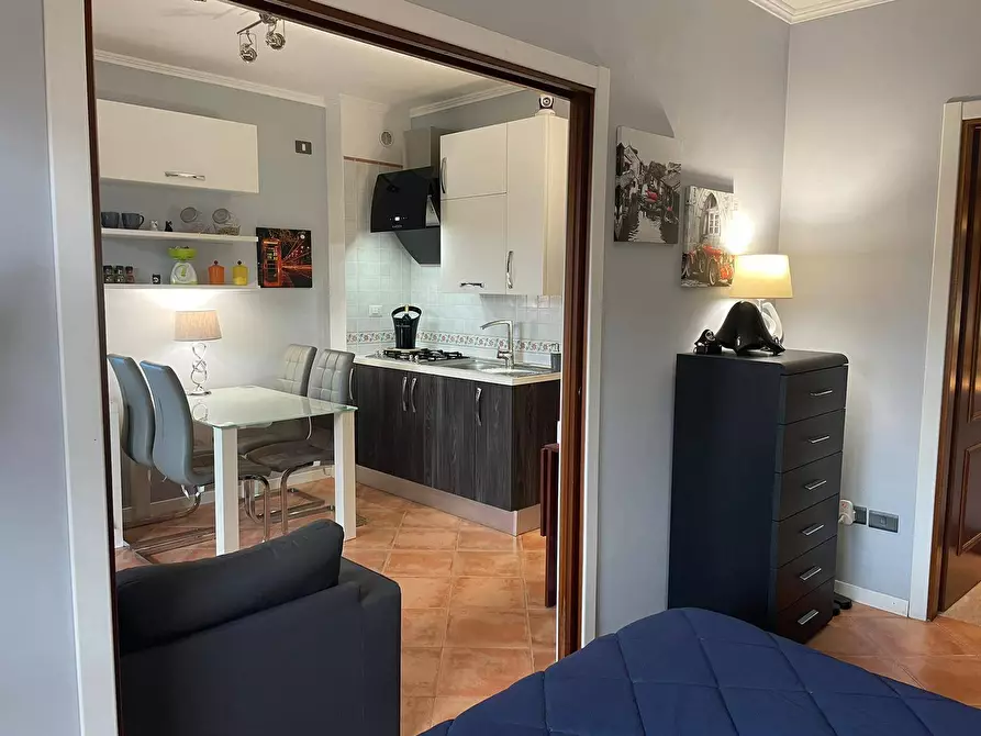 Immagine 11 di Appartamento in vendita  in via Nino Taranto 61 a Roma