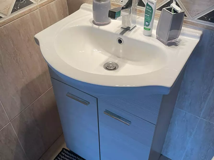 Immagine 15 di Appartamento in vendita  in via Nino Taranto 61 a Roma