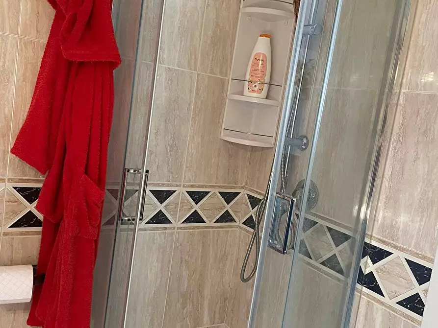 Immagine 13 di Appartamento in vendita  in via Nino Taranto 61 a Roma