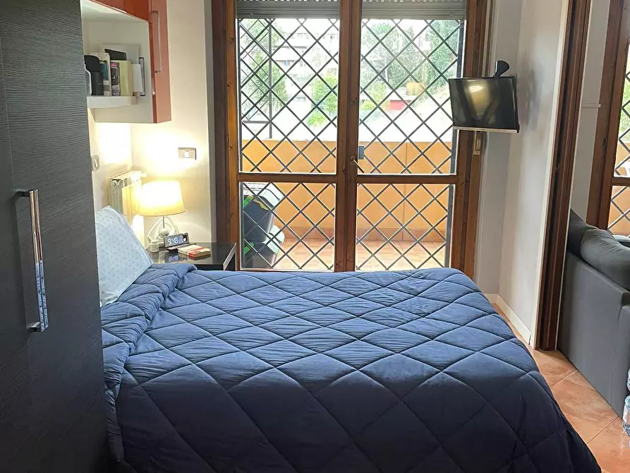 Immagine 8 di Appartamento in vendita  in via Nino Taranto 61 a Roma