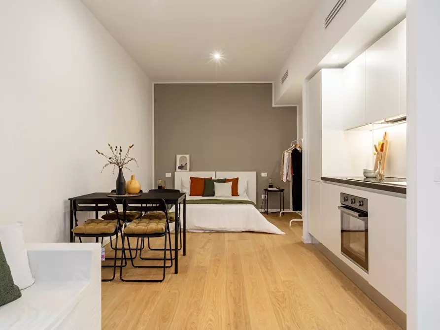 Immagine 1 di Appartamento in vendita  in COLUCCIO SALUTATI 7 a Milano