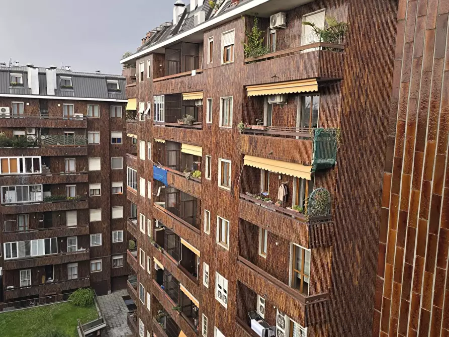 Immagine 9 di Appartamento in vendita  in Via Melzo 13 a Milano