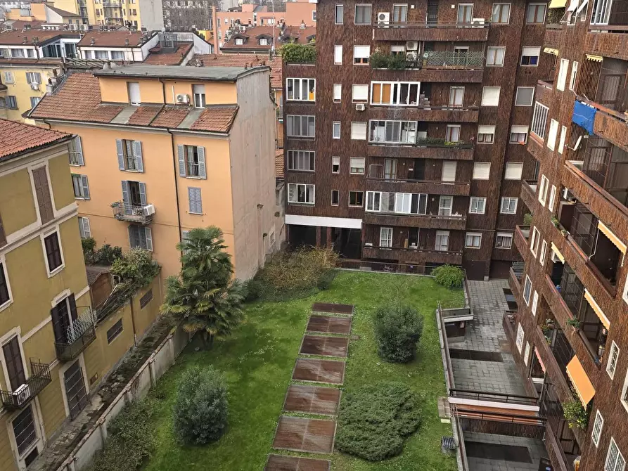 Immagine 19 di Appartamento in vendita  in Via Melzo 13 a Milano