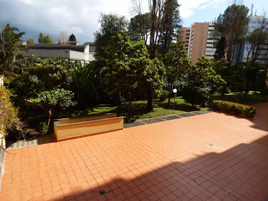 Immagine 46 di Appartamento in vendita  in VIA LEARCO GUERRA a Roma