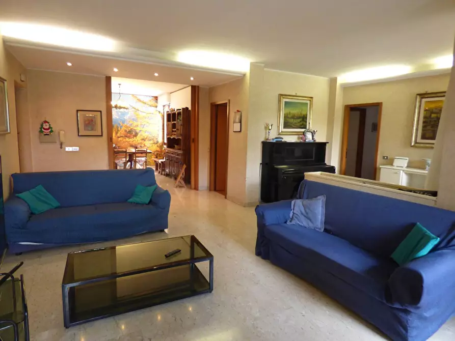 Immagine 1 di Appartamento in vendita  in VIA LEARCO GUERRA a Roma