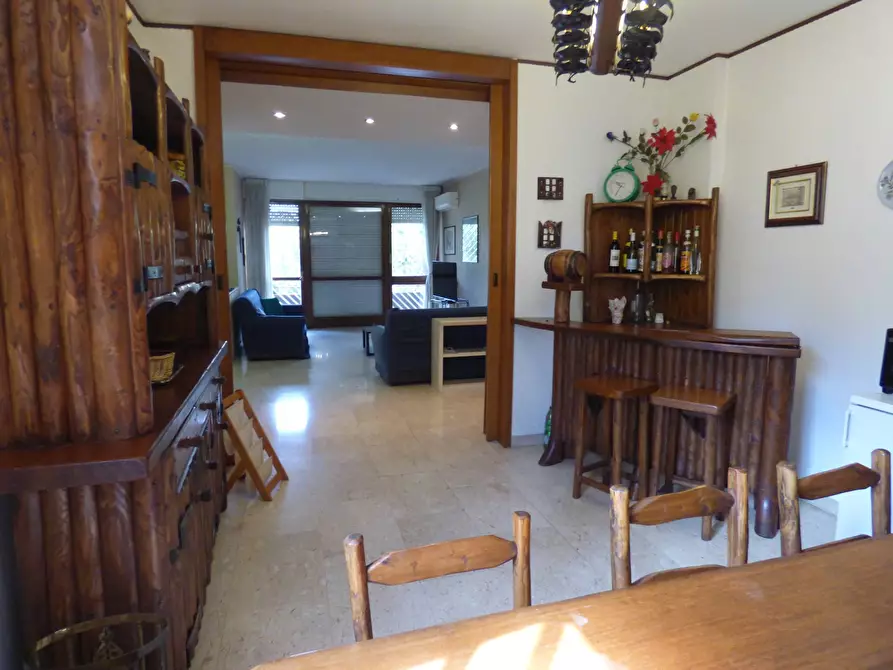 Immagine 11 di Appartamento in vendita  in VIA LEARCO GUERRA a Roma