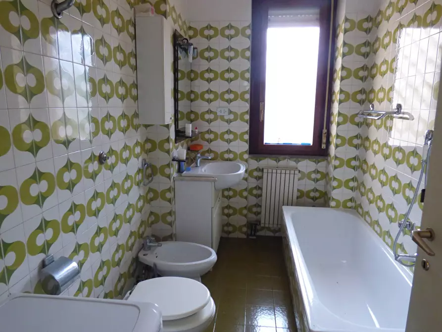 Immagine 30 di Appartamento in vendita  in VIA LEARCO GUERRA a Roma