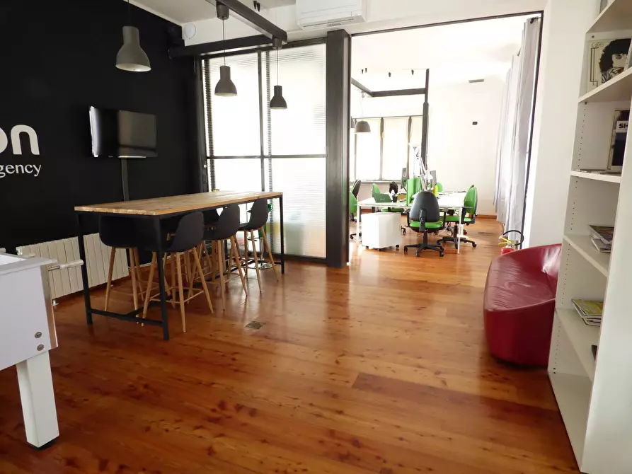 Immagine 1 di Appartamento in vendita  in Via Cardinale Ascanio Sforza 85 a Milano