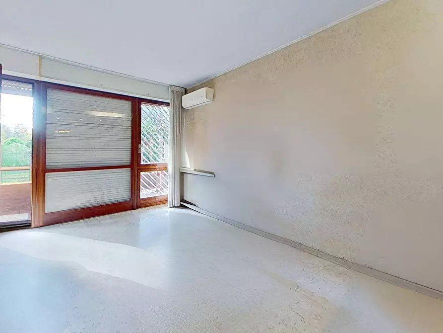 Immagine 77 di Appartamento in vendita  in VIA LEARCO GUERRA a Roma