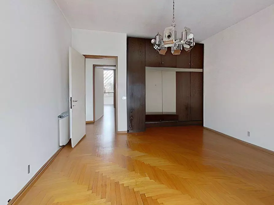 Immagine 96 di Appartamento in vendita  in VIA LEARCO GUERRA a Roma