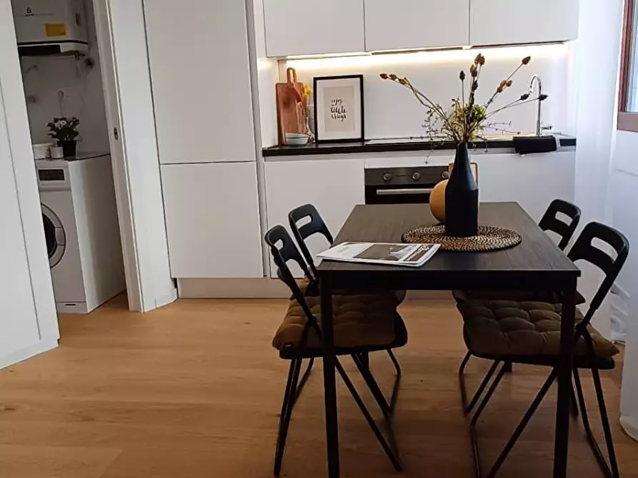 Immagine 3 di Appartamento in vendita  in COLUCCIO SALUTATI 7 a Milano