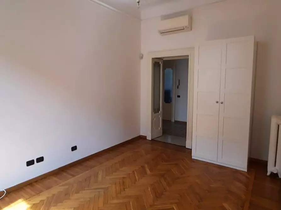 Immagine 11 di Appartamento in affitto  in V. Paolo Giovio 45 a Milano