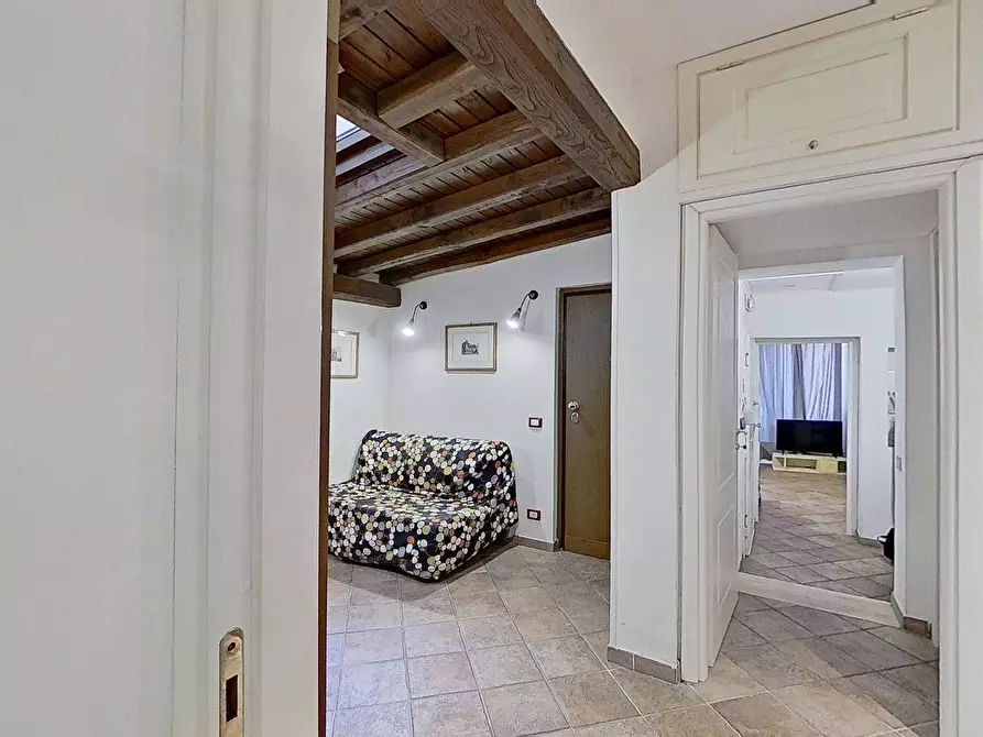 Immagine 7 di Appartamento in vendita  in Via Dei Foraggi 88A a Roma