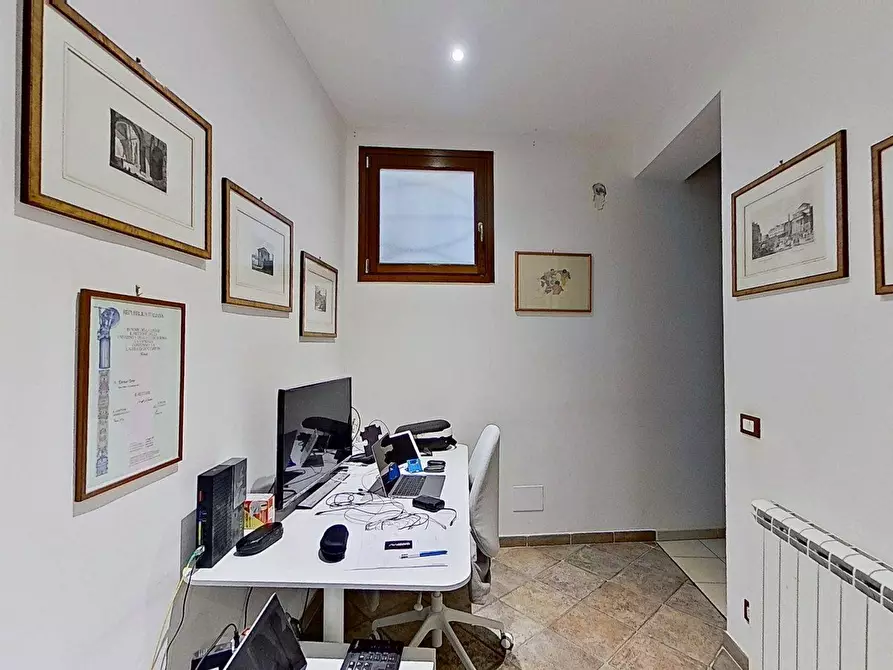 Immagine 11 di Appartamento in vendita  in Via Dei Foraggi 88A a Roma