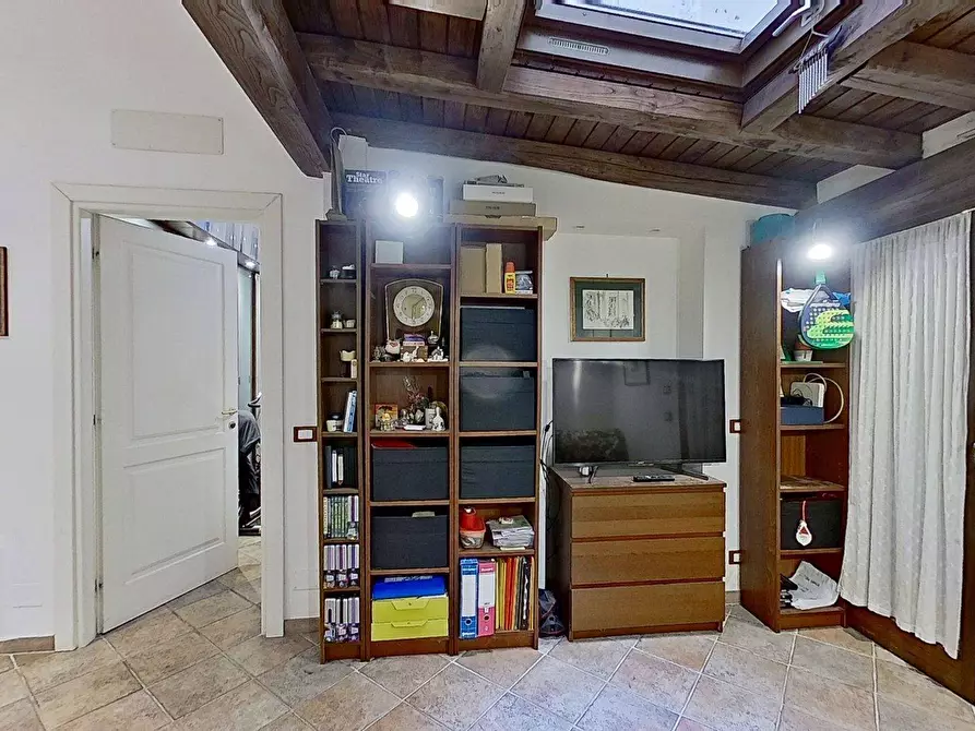 Immagine 5 di Appartamento in vendita  in Via Dei Foraggi 88A a Roma