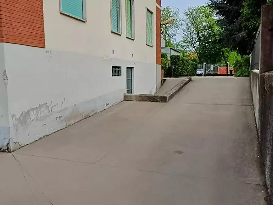 Immagine 4 di Box auto in vendita  in VIA MAFFEO BAGAROTTI 16 a Milano