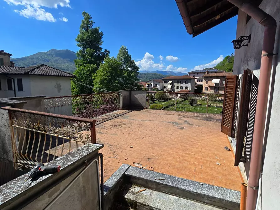 Immagine 9 di Villa in vendita  in VIA MULINO ROTTO SNC a Grantola