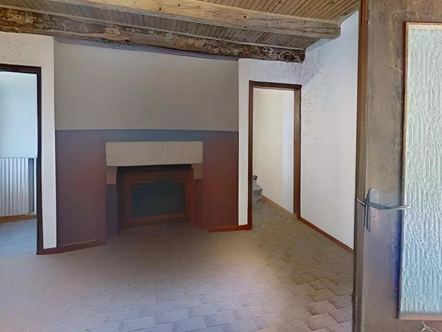 Immagine 18 di Villa in vendita  in VIA MULINO ROTTO SNC a Grantola