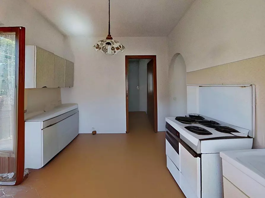 Immagine 20 di Villa in vendita  in VIA MULINO ROTTO SNC a Grantola