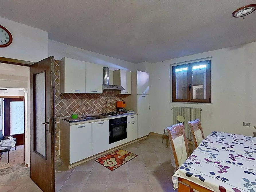 Immagine 31 di Villa in vendita  in VIA MULINO ROTTO SNC a Grantola