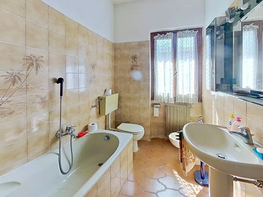 Immagine 54 di Villa in vendita  in VIA MULINO ROTTO SNC a Grantola