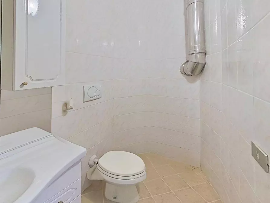 Immagine 57 di Villa in vendita  in VIA MULINO ROTTO SNC a Grantola