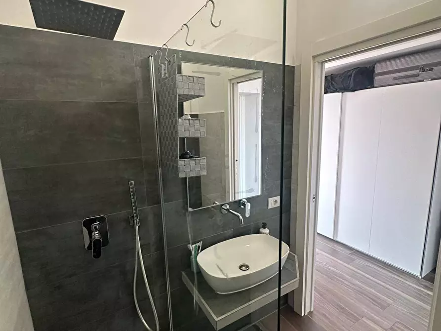 Immagine 12 di Appartamento in affitto  in Via Costanzo Cantoni 9 a Milano