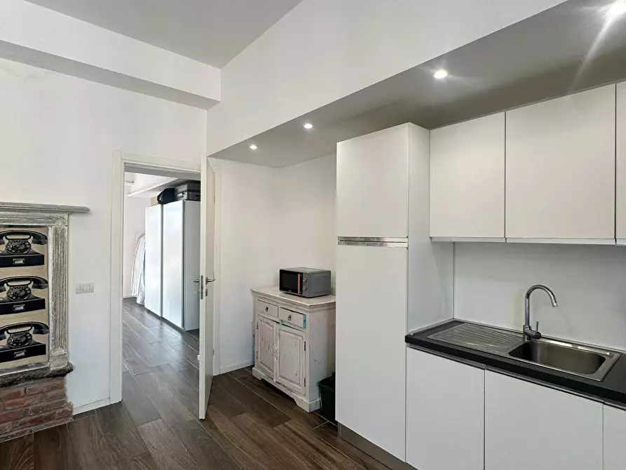 Immagine 3 di Appartamento in affitto  in Via Costanzo Cantoni 9 a Milano