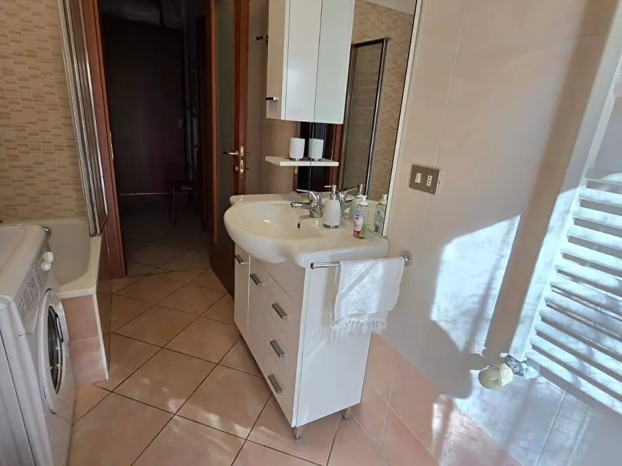 Immagine 15 di Appartamento in vendita  in Via Valsesia 8 a Milano