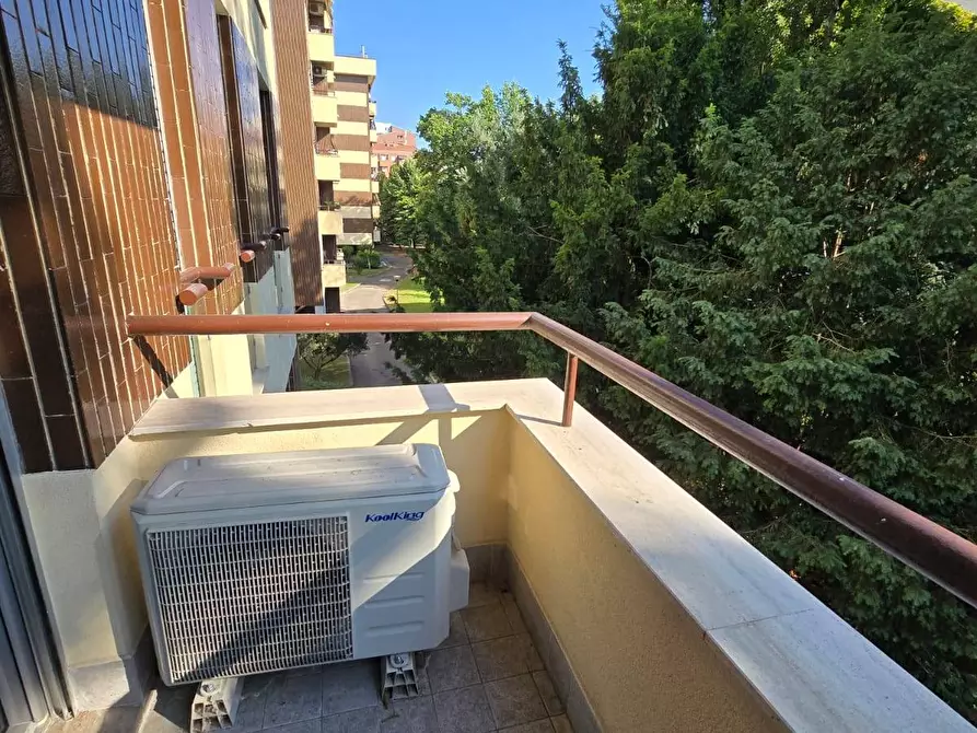 Immagine 3 di Appartamento in vendita  in Via Valsesia 8 a Milano