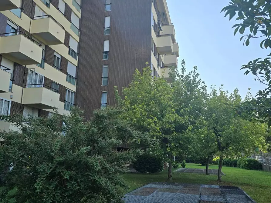 Immagine 2 di Appartamento in vendita  in Via Valsesia 8 a Milano