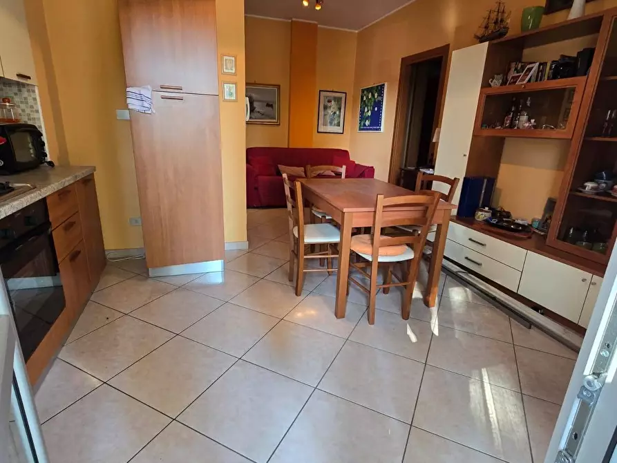 Immagine 8 di Appartamento in vendita  in Via Valsesia 8 a Milano
