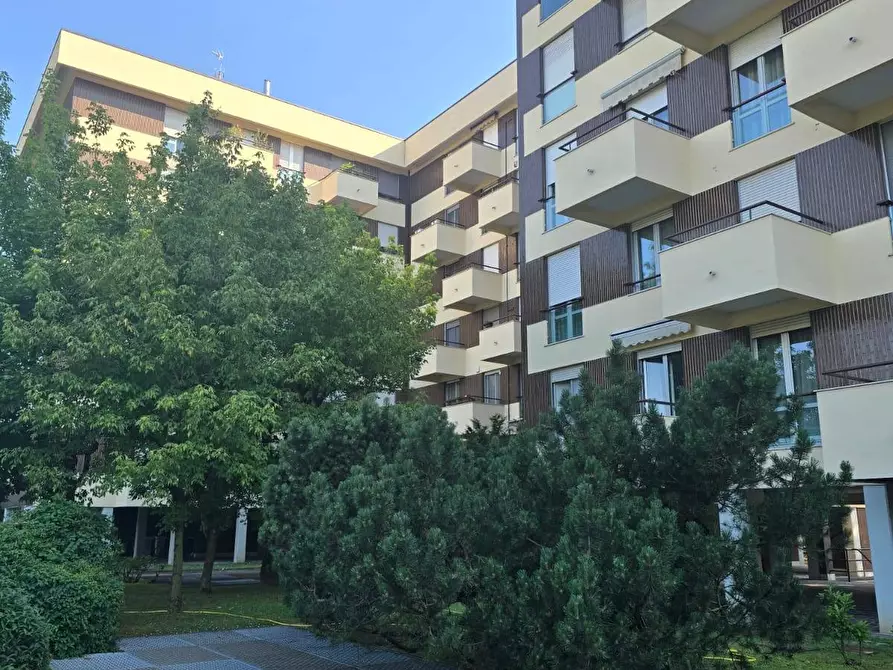 Immagine 1 di Appartamento in vendita  in Via Valsesia 8 a Milano