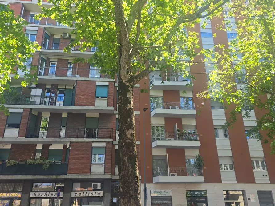 Immagine 19 di Appartamento in vendita  in Viale Liguria 50 a Milano