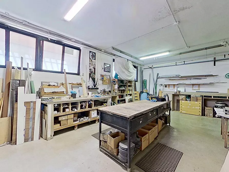Immagine 5 di Negozio in vendita  in Via Francesco Rismondo 29 a Milano