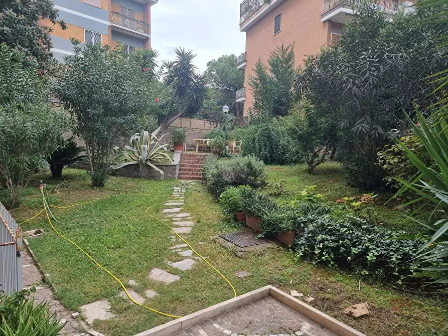Immagine 6 di Appartamento in vendita  in VIA LIVIO TEMPESTA 18 a Roma